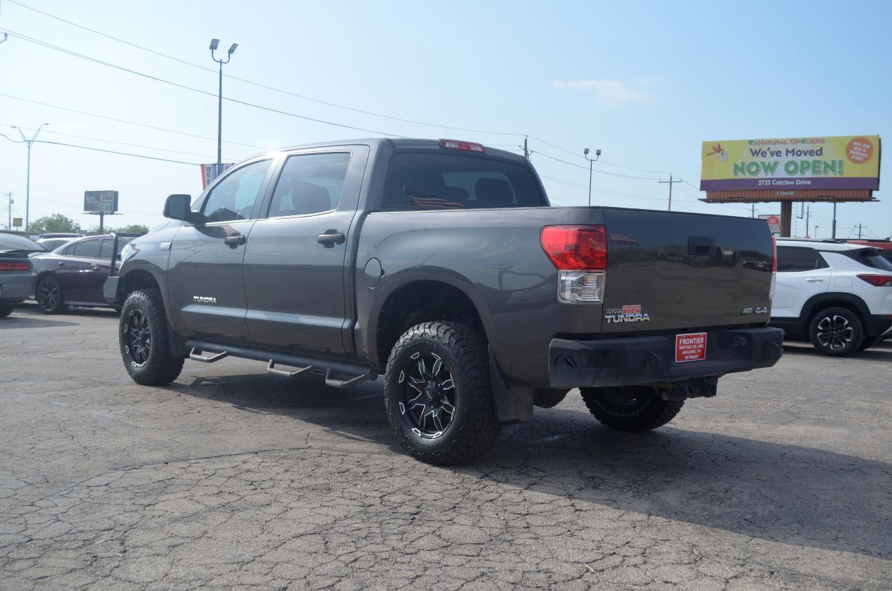 Toyota Tundra 4WD Truck CrewMax 5.7L FFV V8 6-Spd AT (Natl) 2013
