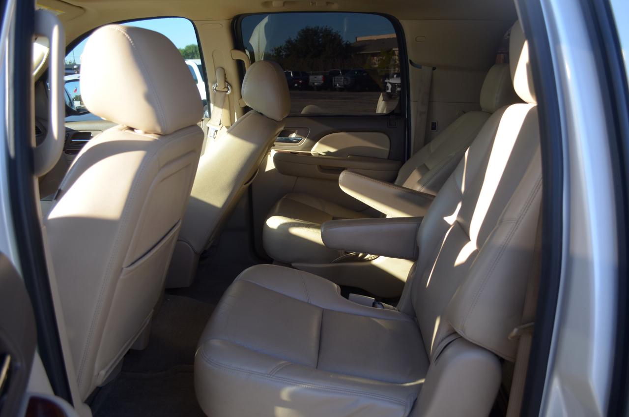 Chevrolet Suburban 2WD 4dr 1500 LTZ 2012