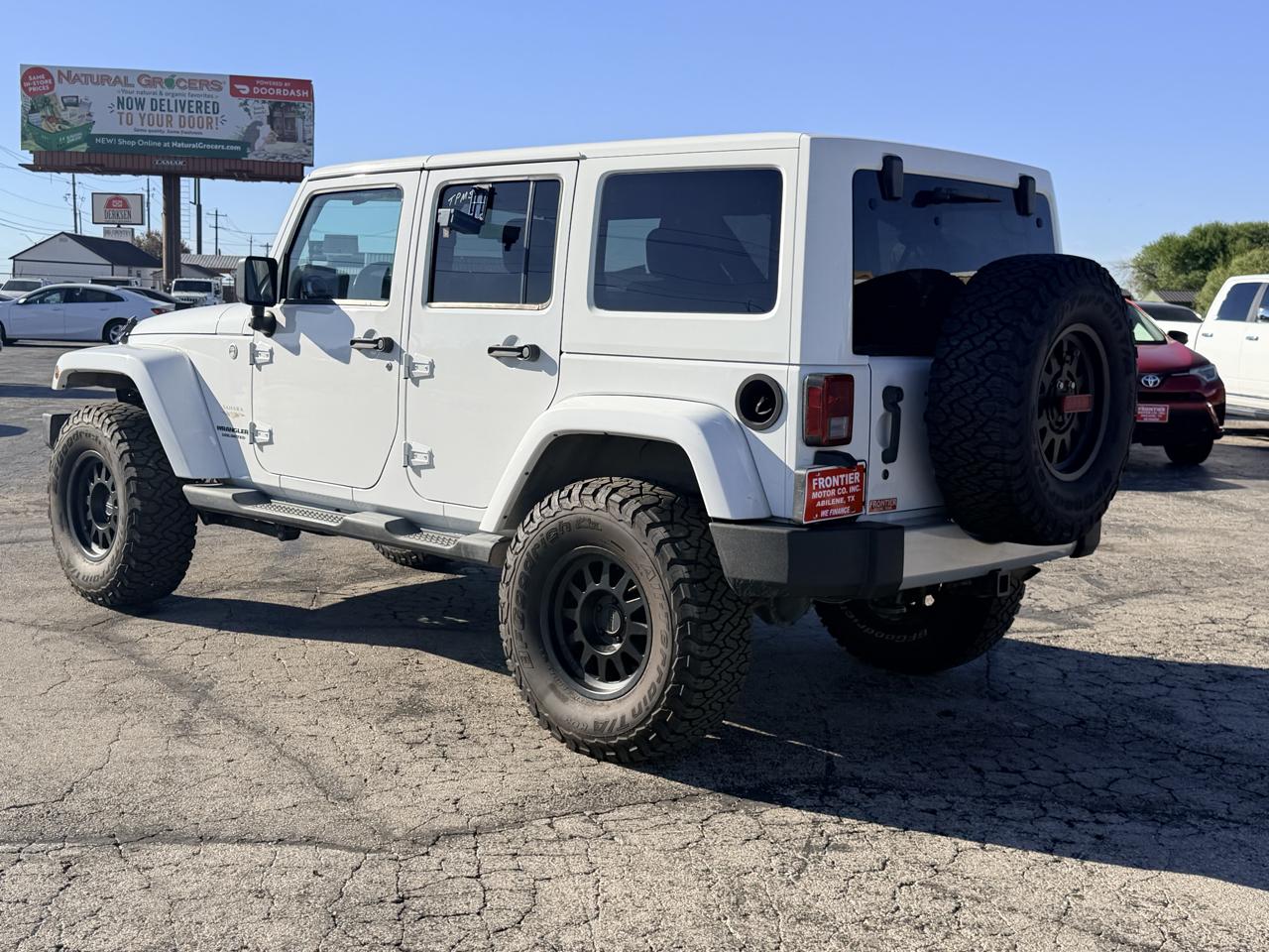 Jeep Wrangler Unlimited 4WD 4dr Sahara 2013