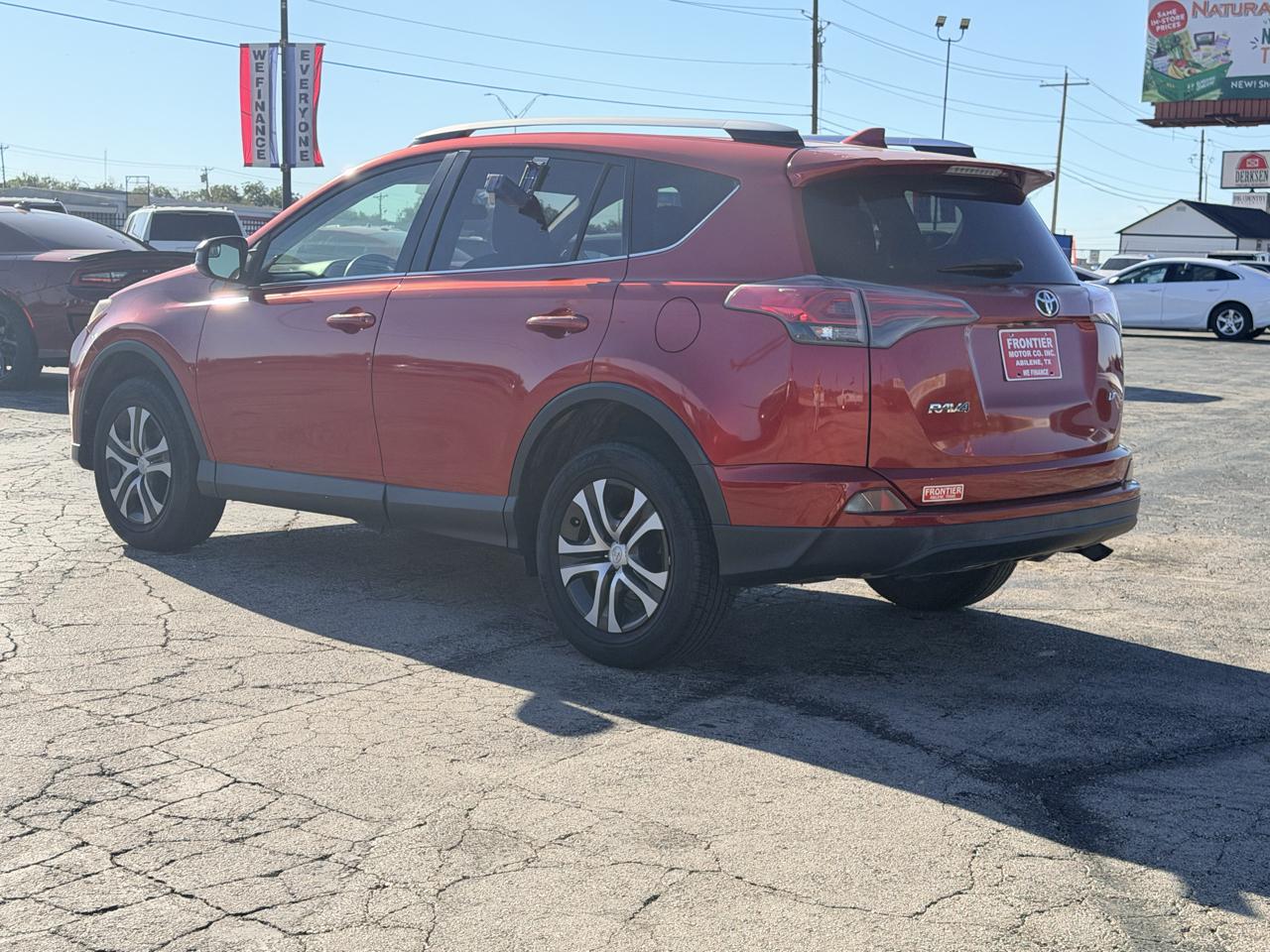Toyota RAV4 FWD 4dr LE (Natl) 2016