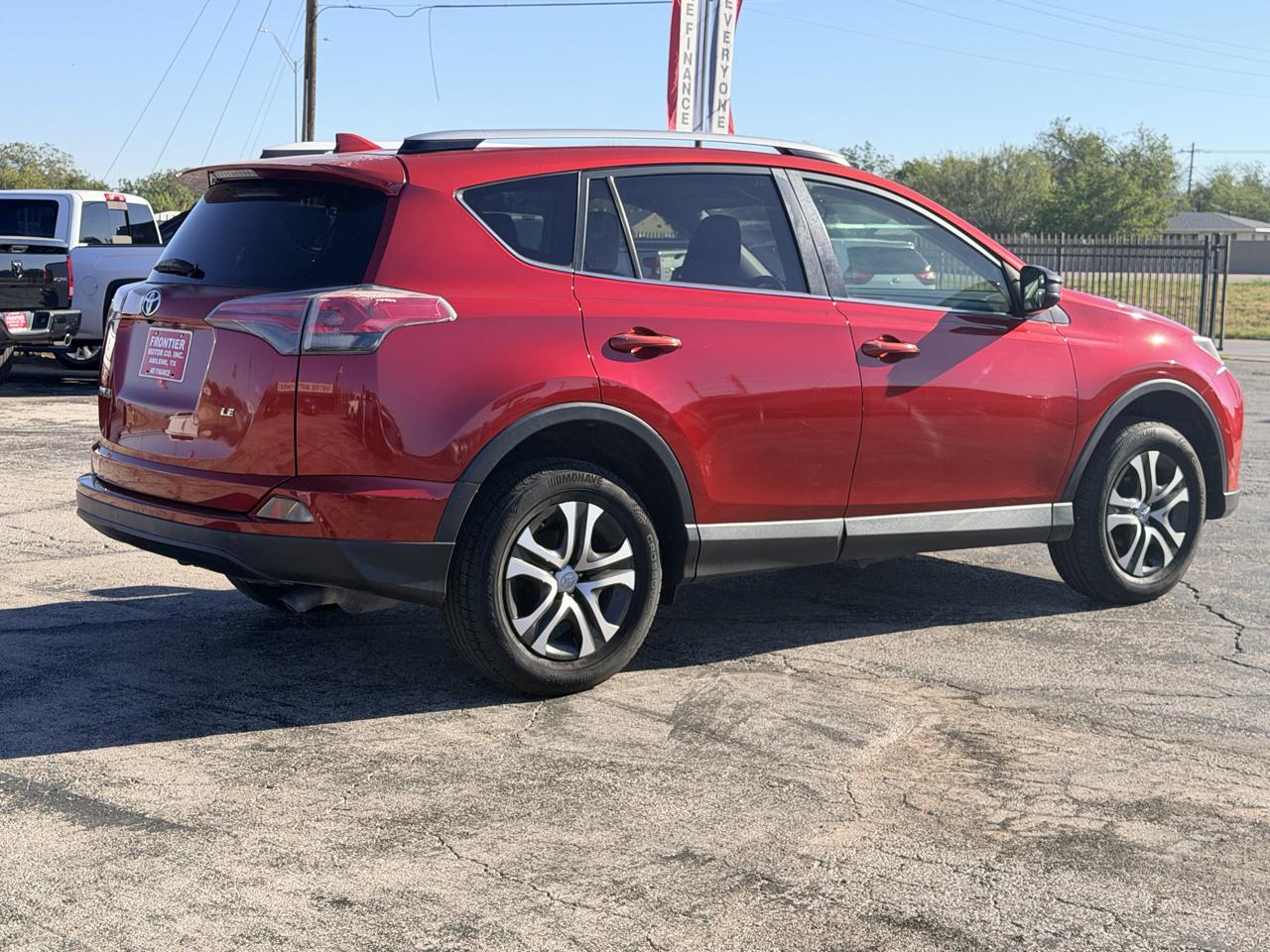 Toyota RAV4 FWD 4dr LE (Natl) 2016