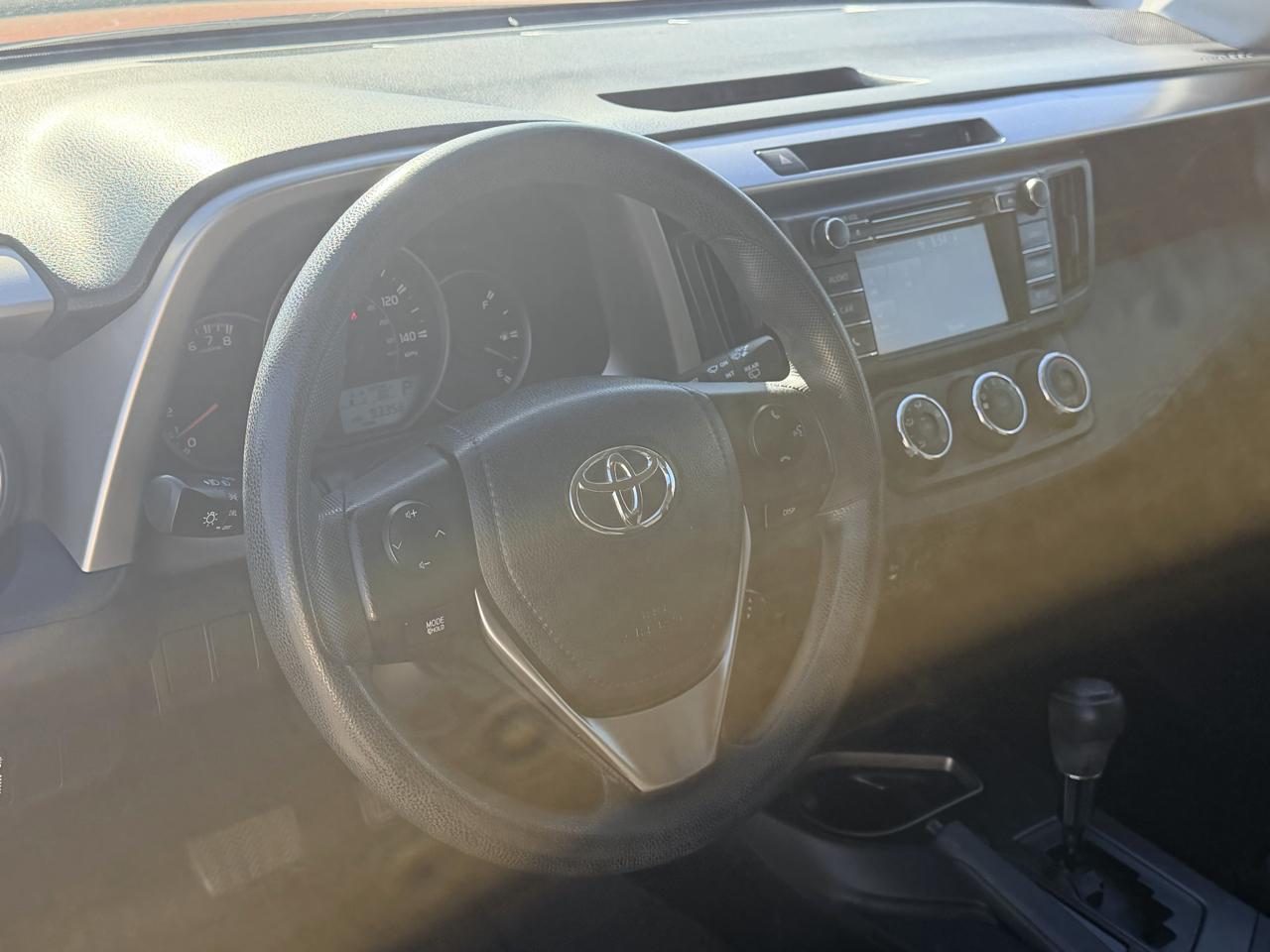 Toyota RAV4 FWD 4dr LE (Natl) 2016
