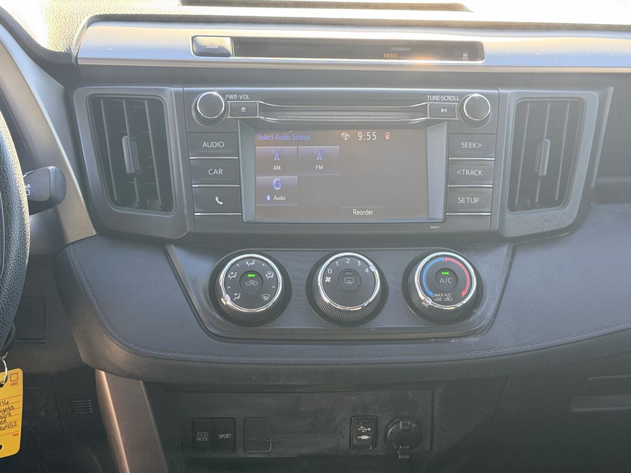 Toyota RAV4 FWD 4dr LE (Natl) 2016