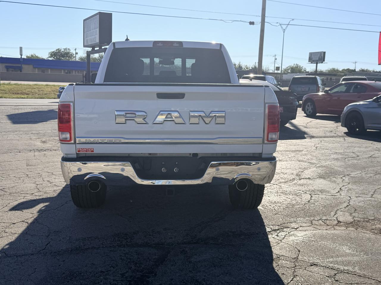 RAM 1500 Limited 4x2 Crew Cab 5'7" Box 2017