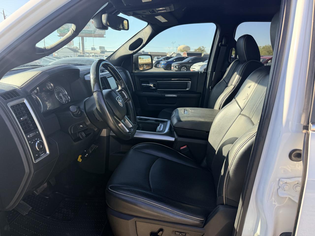 RAM 1500 Limited 4x2 Crew Cab 5'7" Box 2017