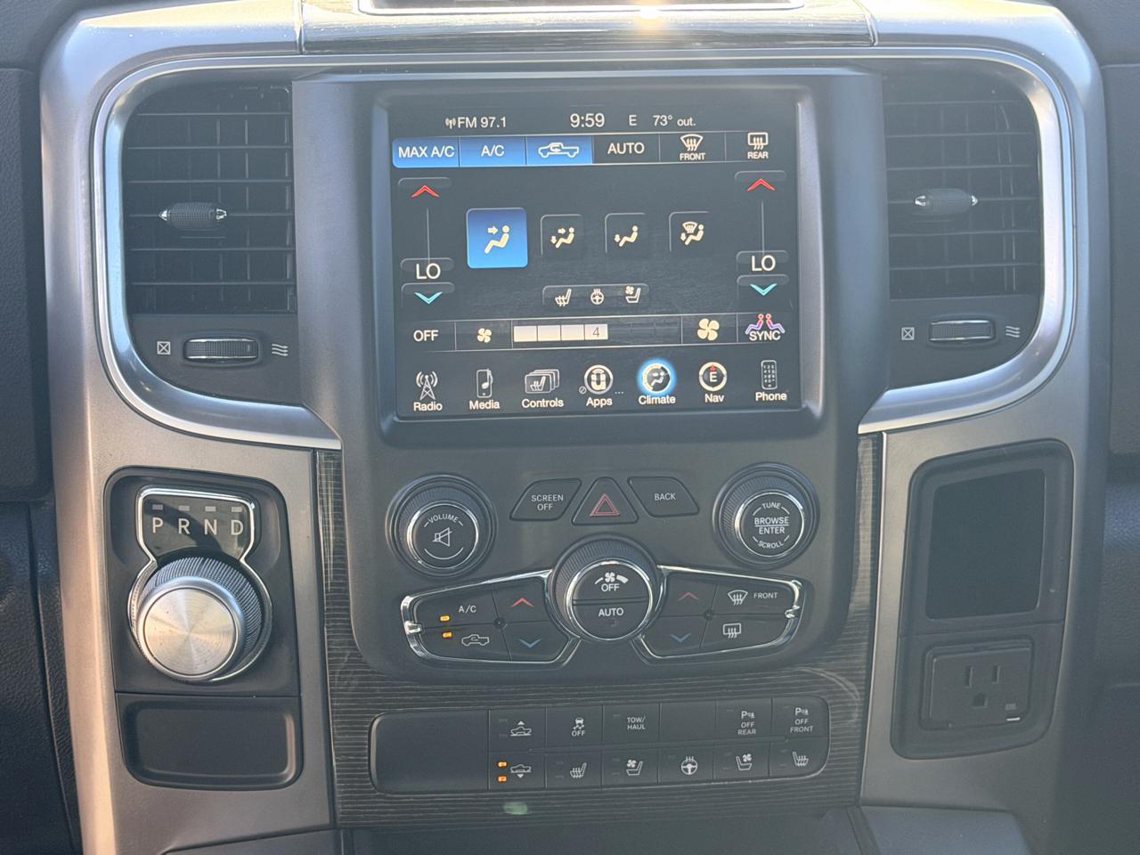 RAM 1500 Limited 4x2 Crew Cab 5'7" Box 2017