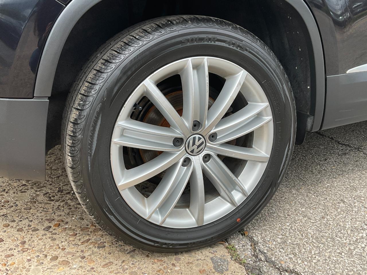 Volkswagen Tiguan S 4Motion 2012