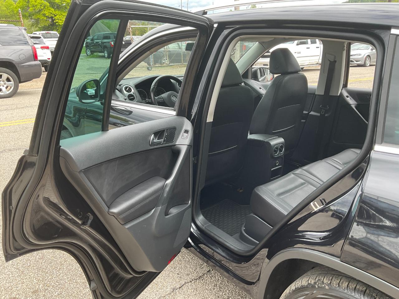 Volkswagen Tiguan S 4Motion 2012