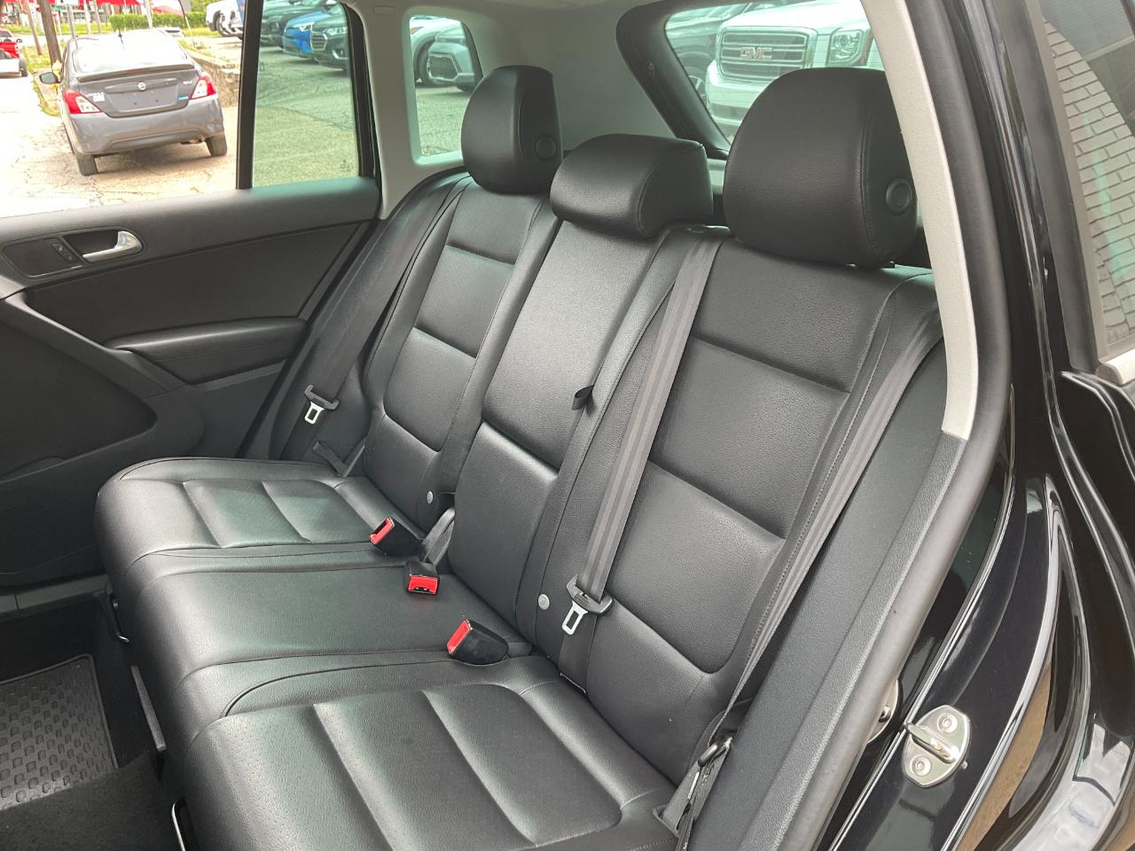 Volkswagen Tiguan S 4Motion 2012