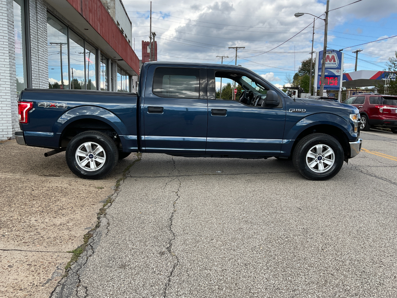 2016 Ford F-150 XLT photo 2