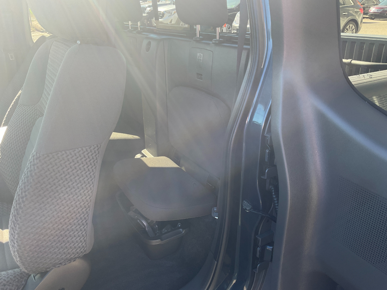 Nissan Frontier SV King Cab 5AT 4WD 2018 Nissan Frontier SV King Cab 5AT 4WD 2018