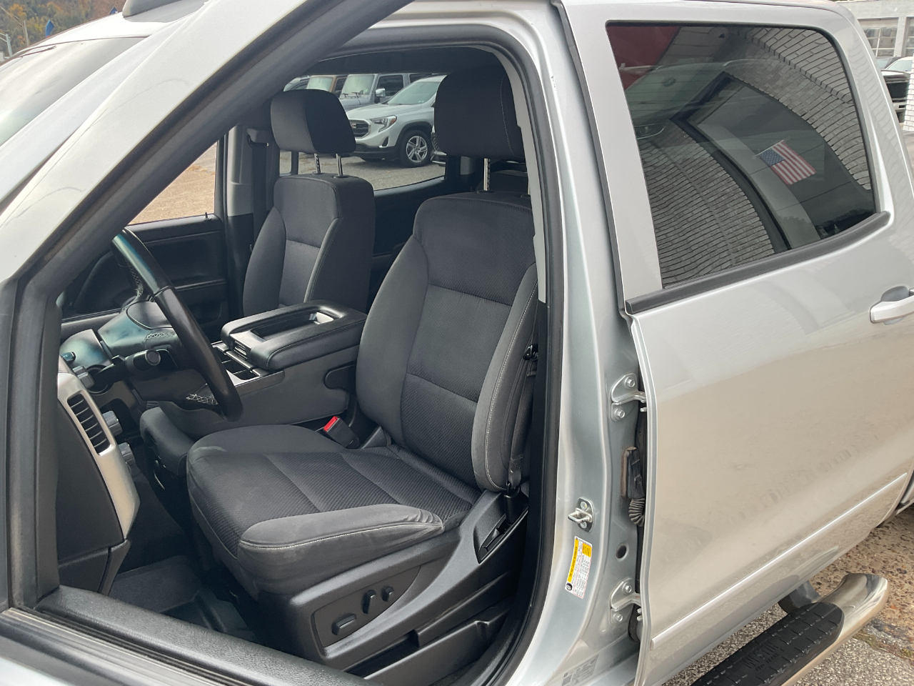 Chevrolet Silverado 1500 LT Crew Cab 4WD 2018 Chevrolet Silverado 1500 LT Crew Cab 4WD 2018