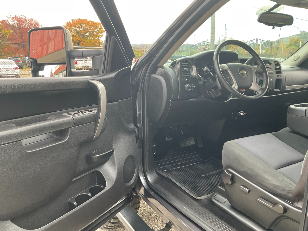 Chevrolet Silverado 1500 LT1 Crew Cab 4WD 2010 Chevrolet Silverado 1500 LT1 Crew Cab 4WD 2010