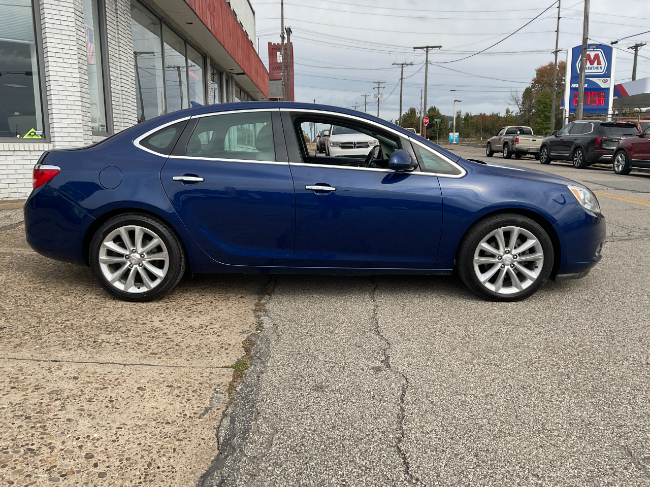 Buick Verano Base 2013 Buick Verano Base 2013