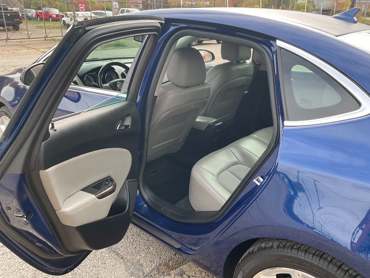 Buick Verano Base 2013 Buick Verano Base 2013