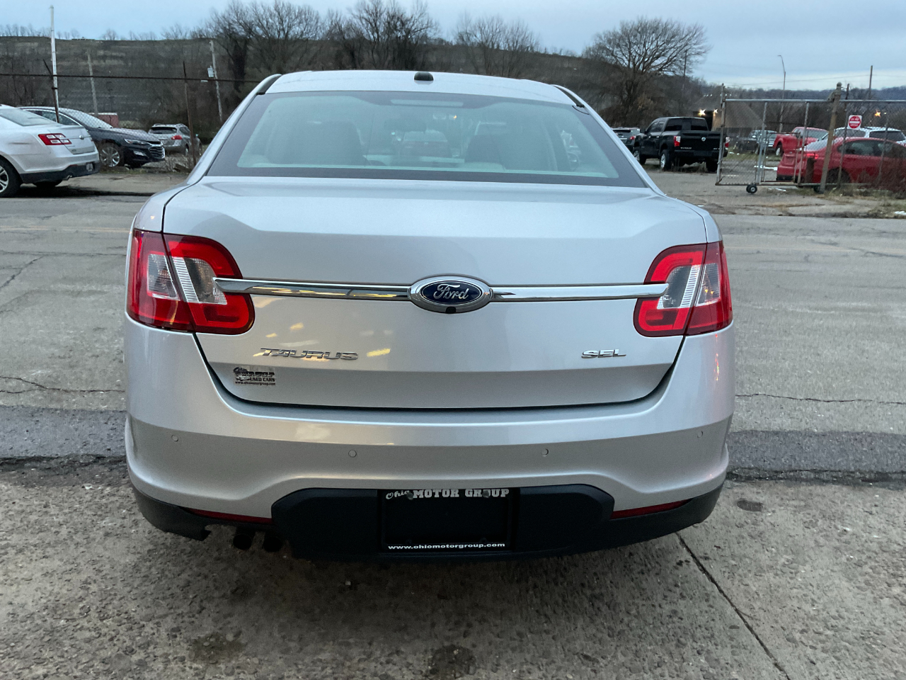 Ford Taurus SEL FWD 2012