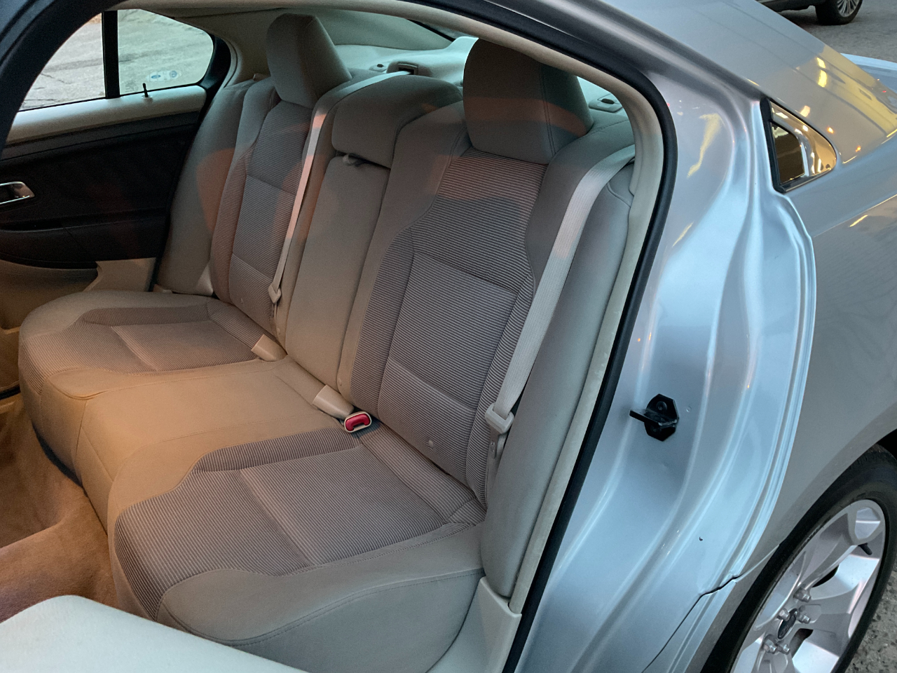 Ford Taurus SEL FWD 2012