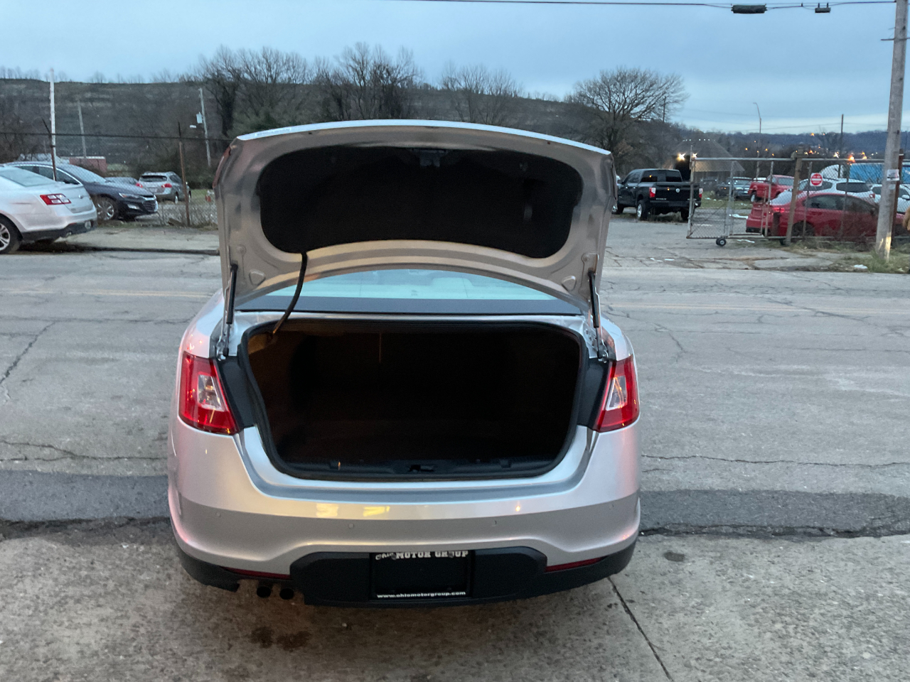 Ford Taurus SEL FWD 2012