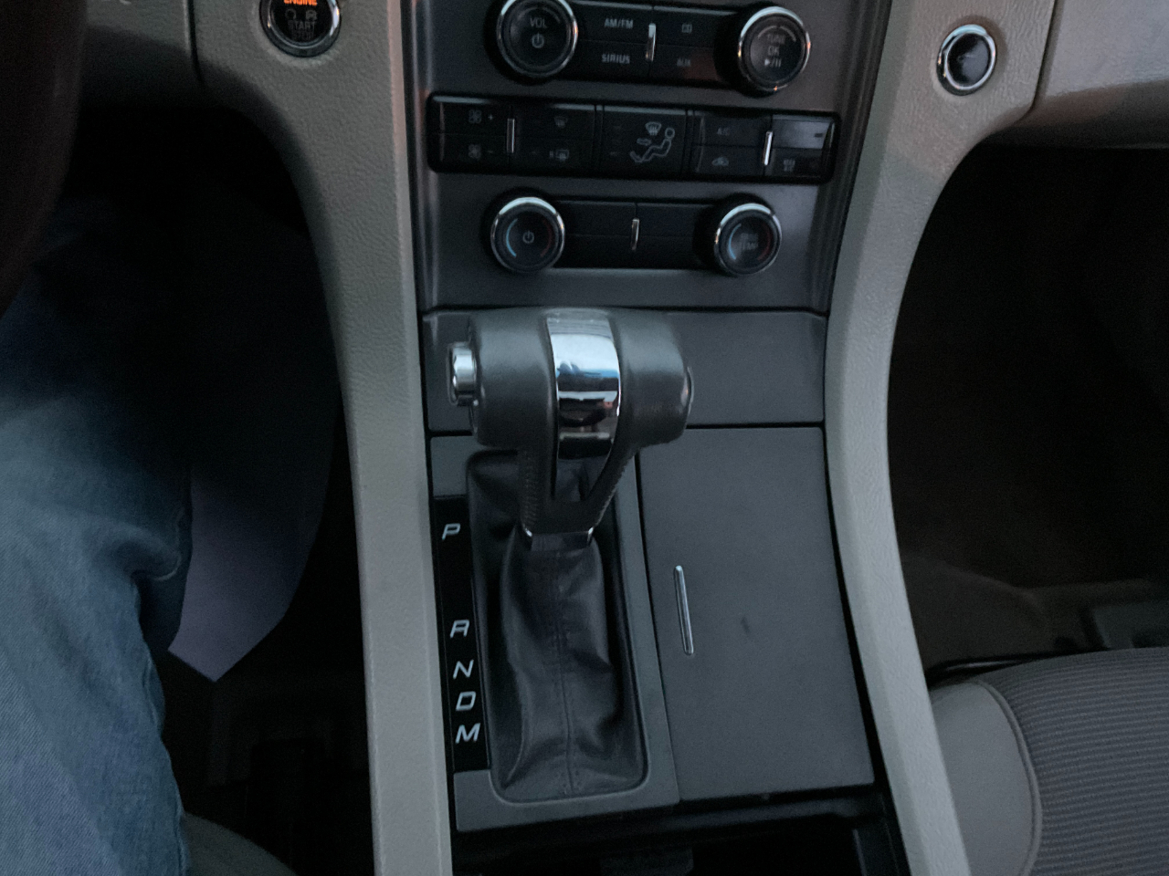 Ford Taurus SEL FWD 2012