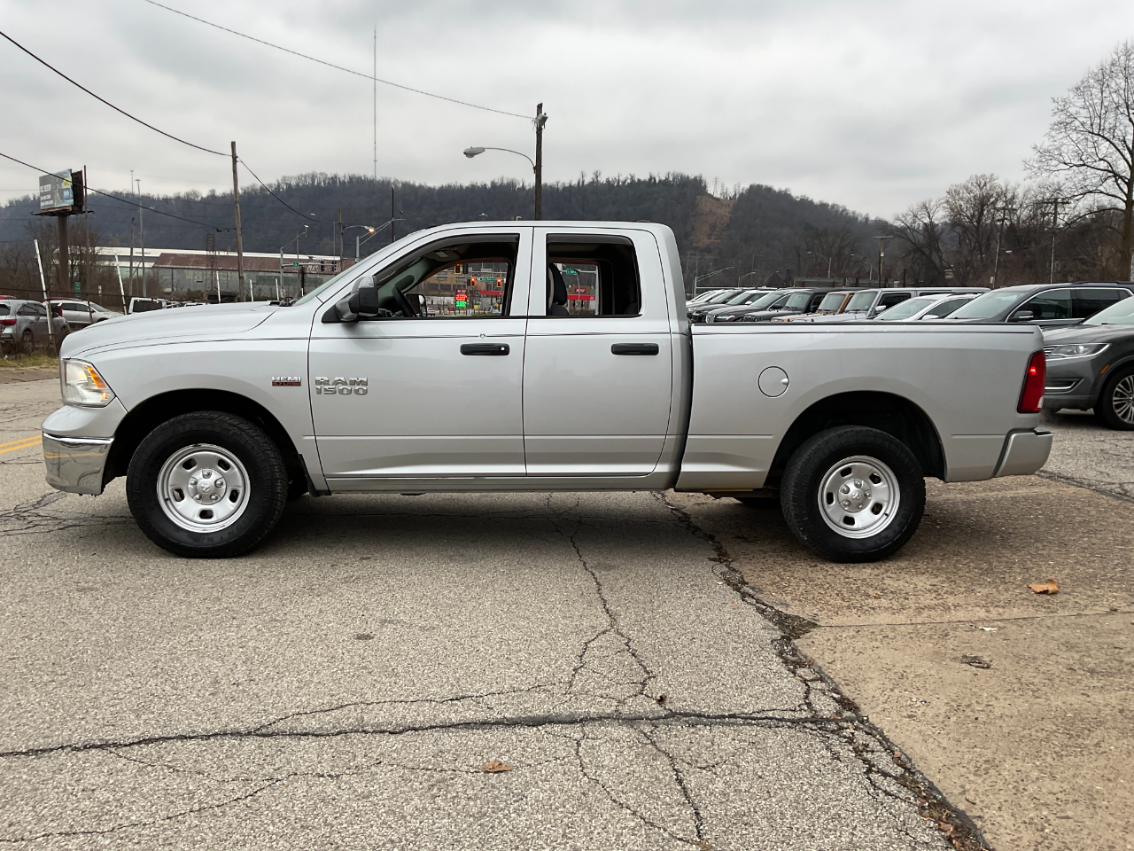 RAM 1500 Tradesman Quad Cab 4WD 2014