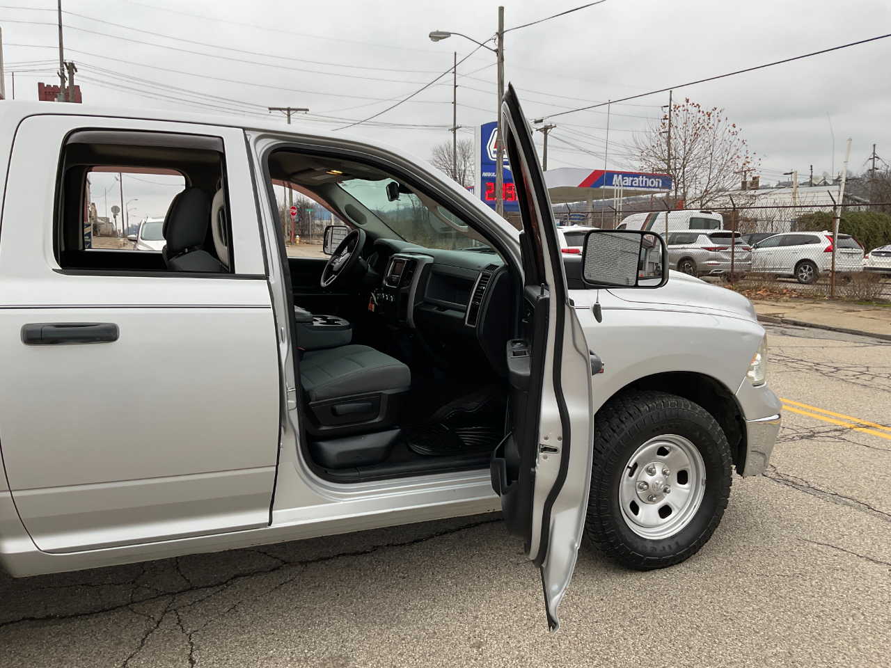 RAM 1500 Tradesman Quad Cab 4WD 2014