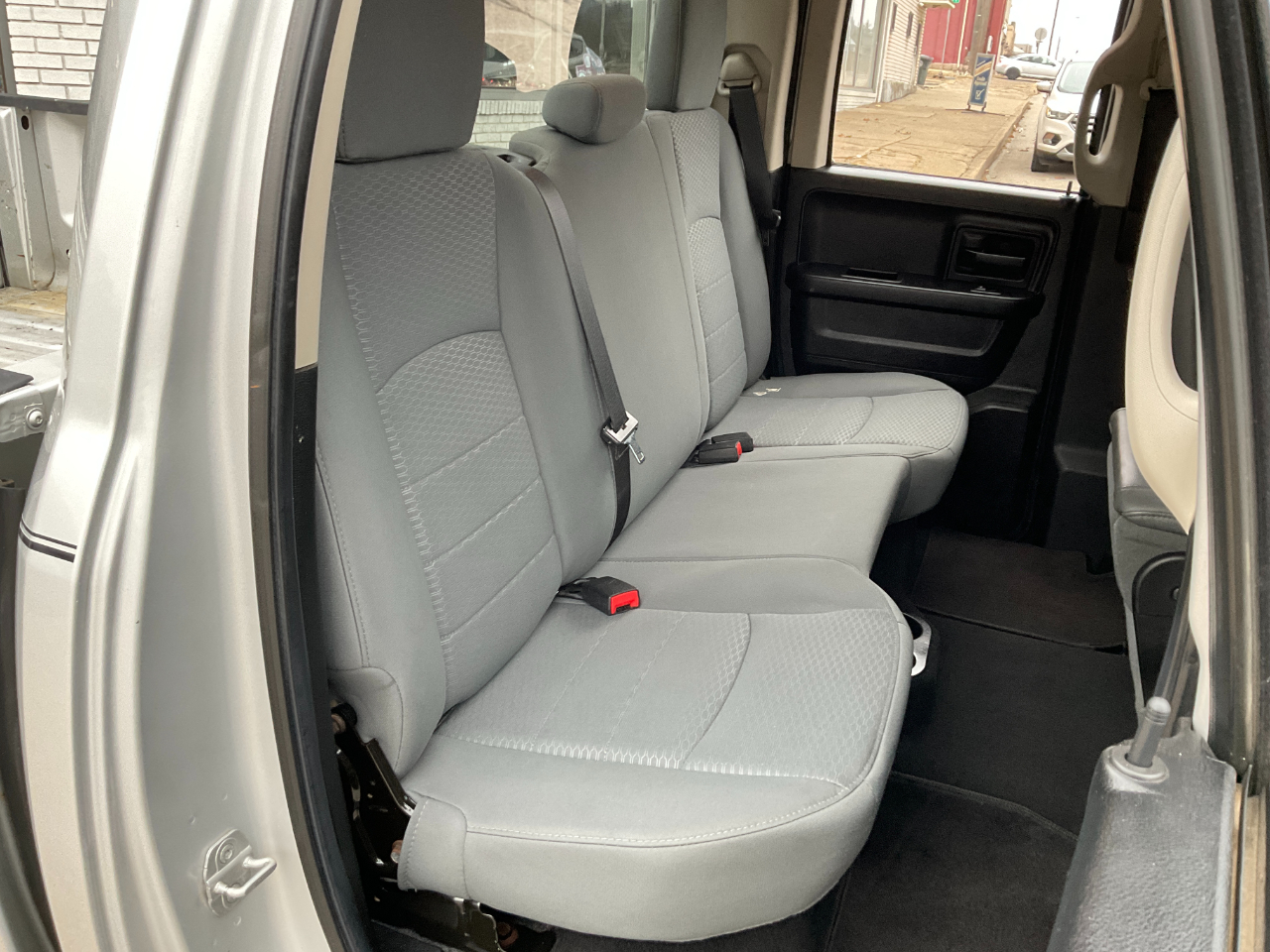 RAM 1500 Tradesman Quad Cab 4WD 2014