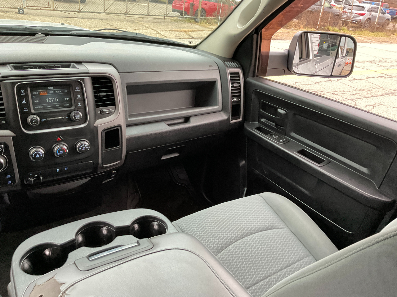 RAM 1500 Tradesman Quad Cab 4WD 2014