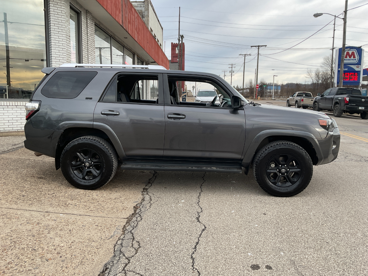 Toyota 4Runner SR5 4WD 2016