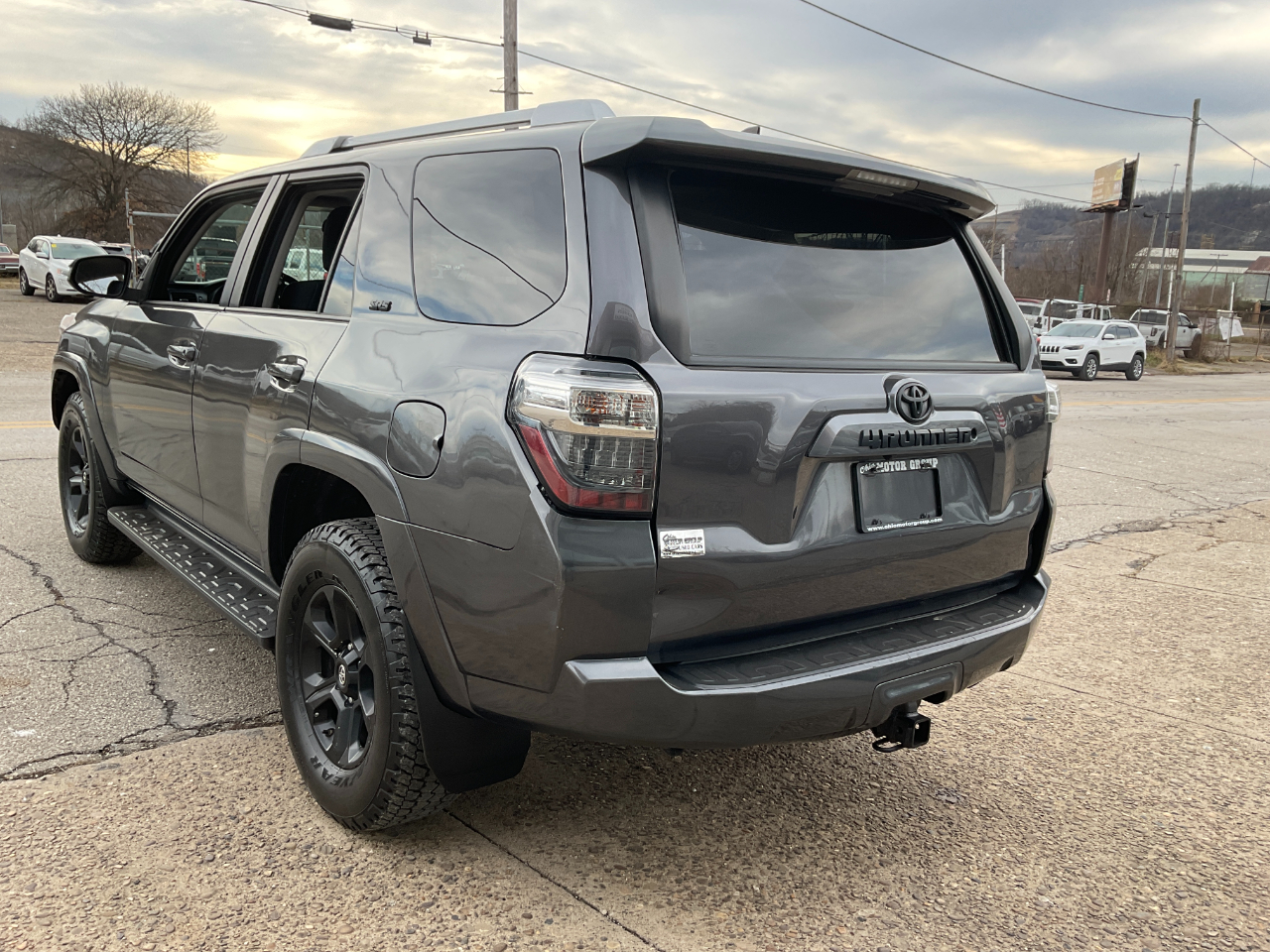 Toyota 4Runner SR5 4WD 2016