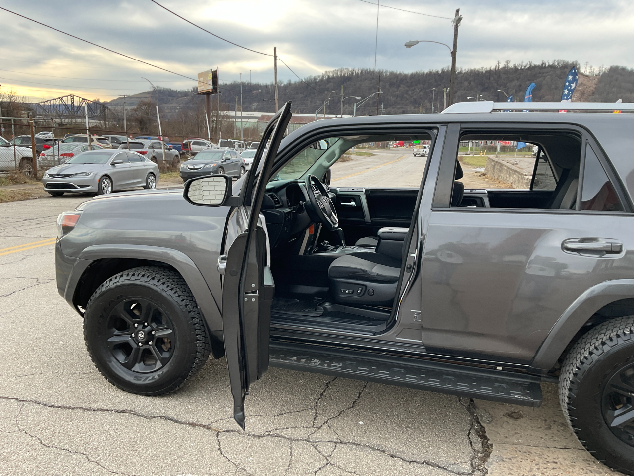 Toyota 4Runner SR5 4WD 2016