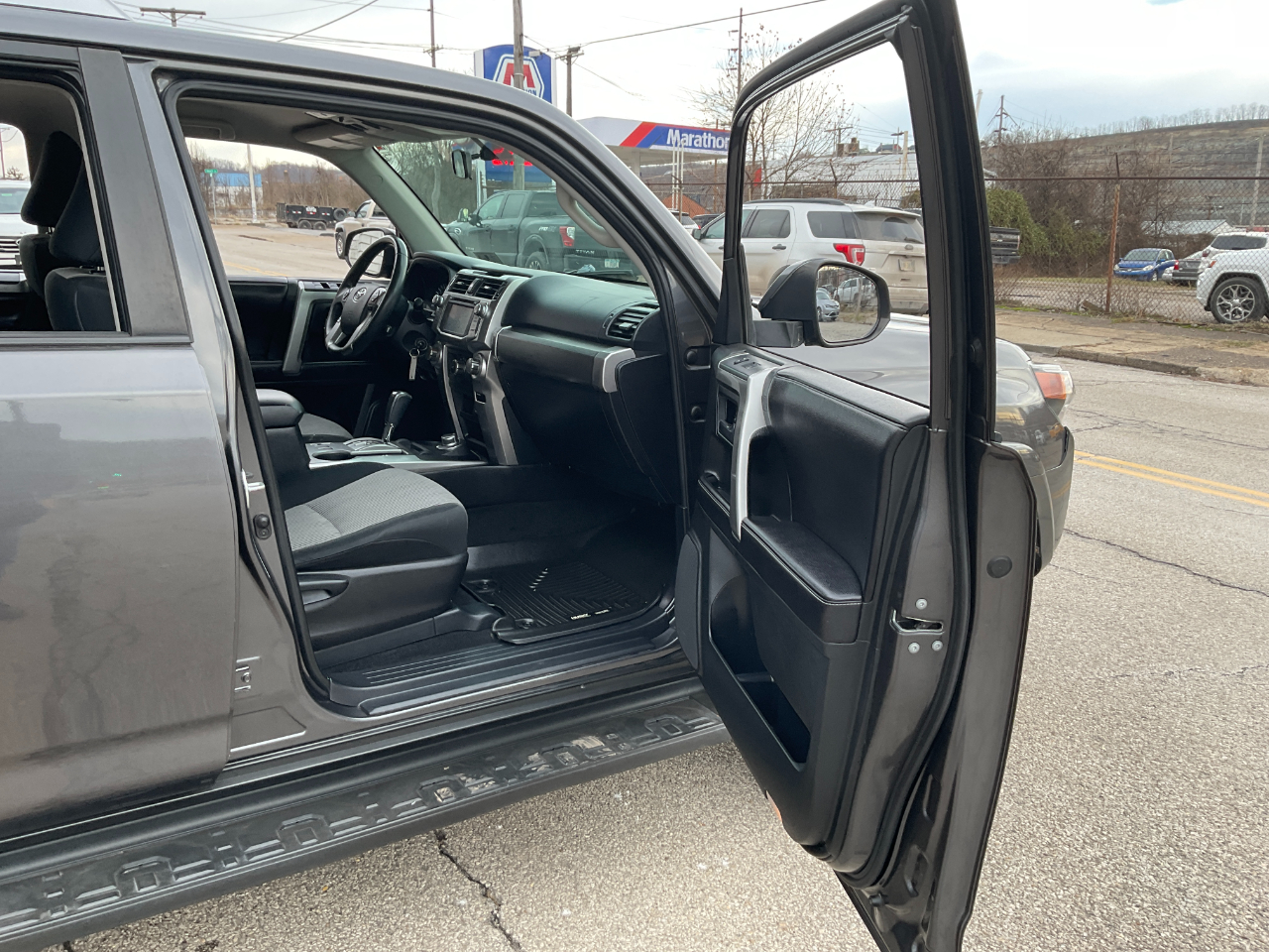 Toyota 4Runner SR5 4WD 2016