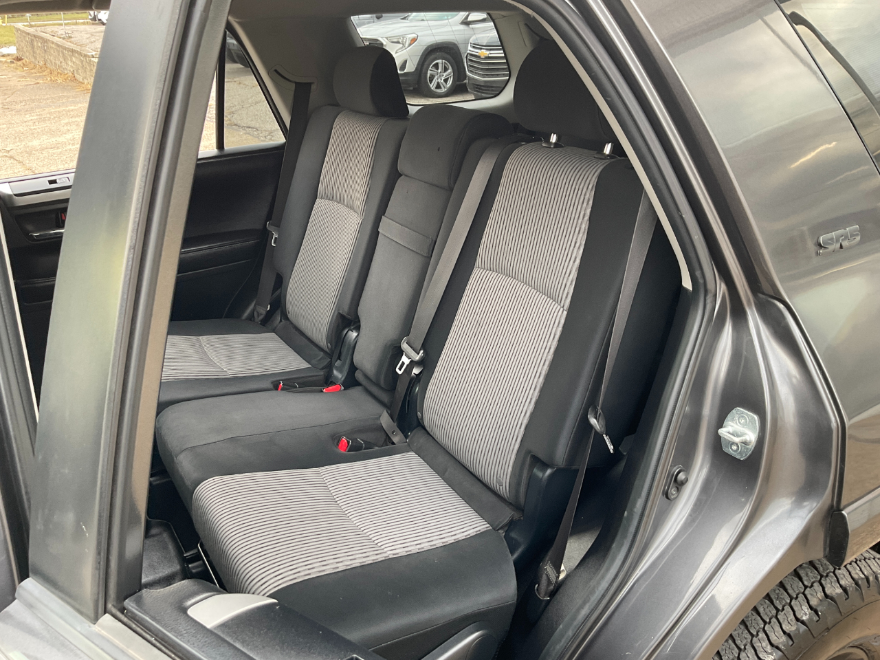 Toyota 4Runner SR5 4WD 2016