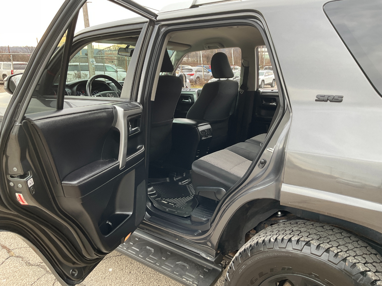 Toyota 4Runner SR5 4WD 2016