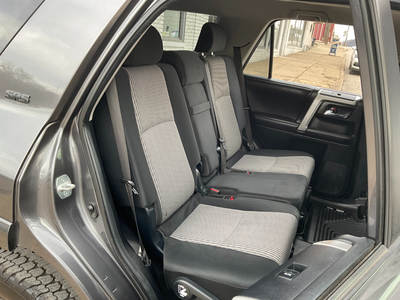 Toyota 4Runner SR5 4WD 2016