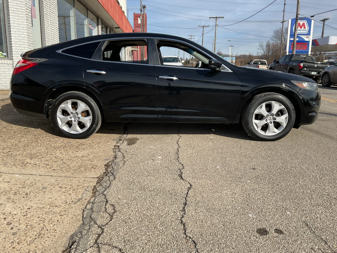 Honda Accord Crosstour EX-L 4WD 5-Spd AT w/Nav 2011