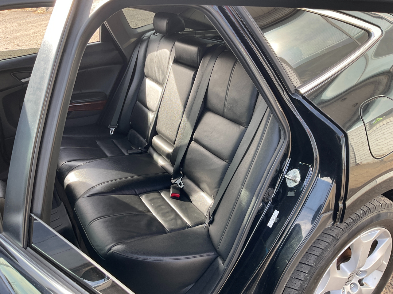 Honda Accord Crosstour EX-L 4WD 5-Spd AT w/Nav 2011