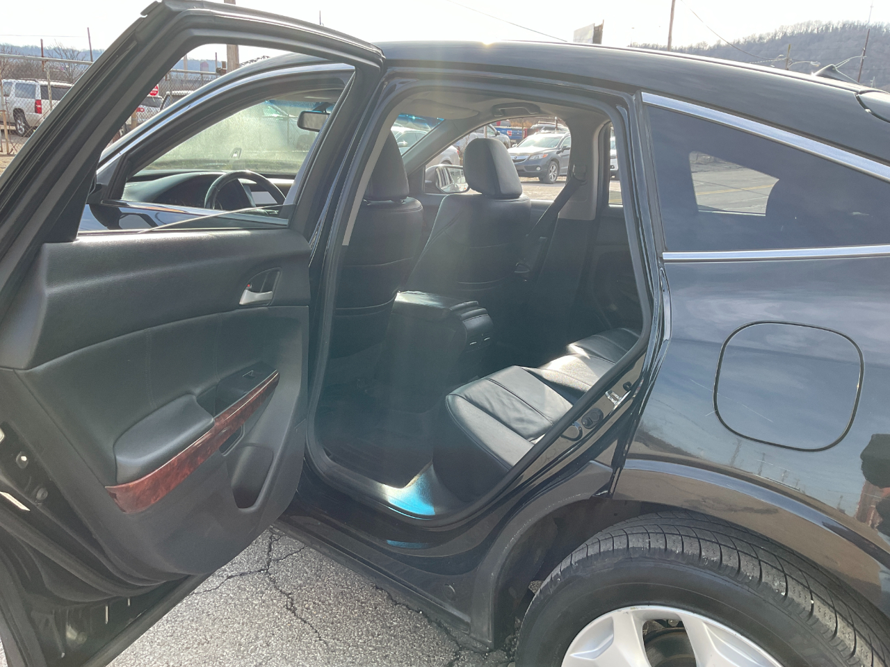 Honda Accord Crosstour EX-L 4WD 5-Spd AT w/Nav 2011