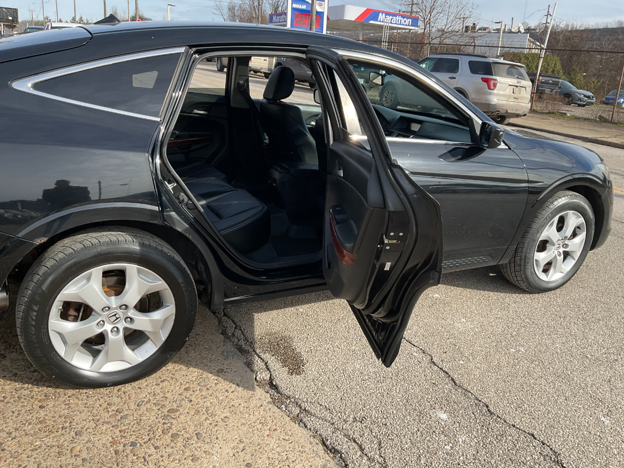 Honda Accord Crosstour EX-L 4WD 5-Spd AT w/Nav 2011