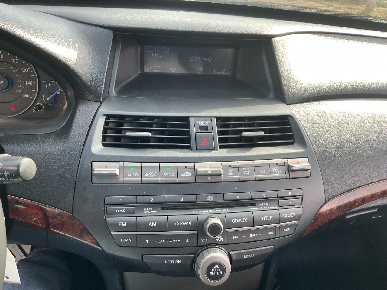 Honda Accord Crosstour EX-L 4WD 5-Spd AT w/Nav 2011