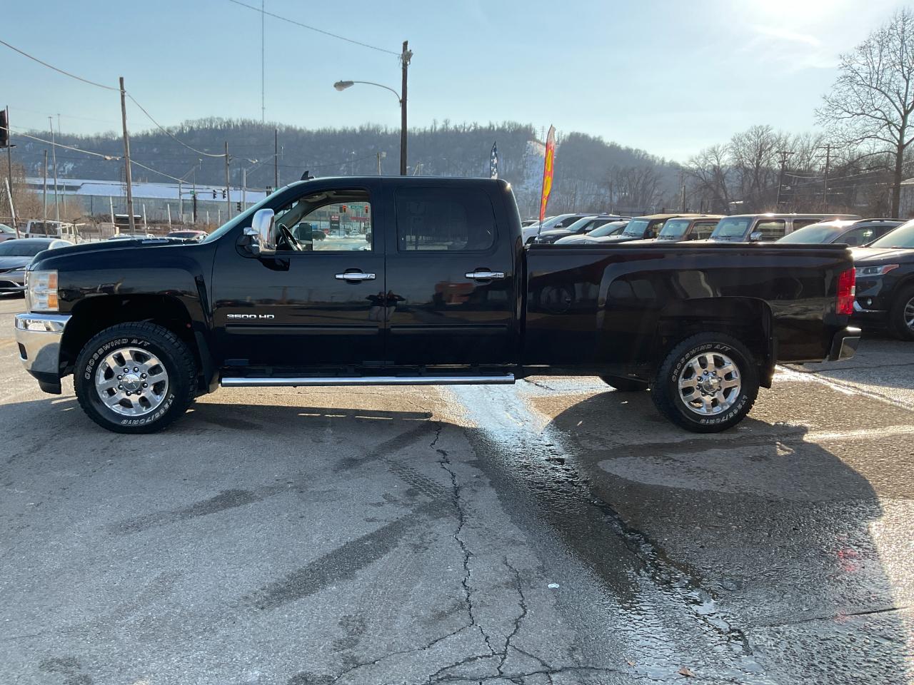 Chevrolet Silverado 3500HD LTZ Crew Cab  4WD 2011