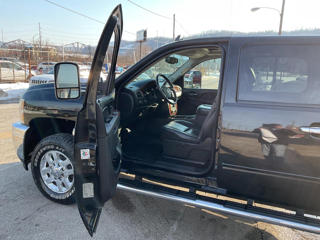 Chevrolet Silverado 3500HD LTZ Crew Cab  4WD 2011