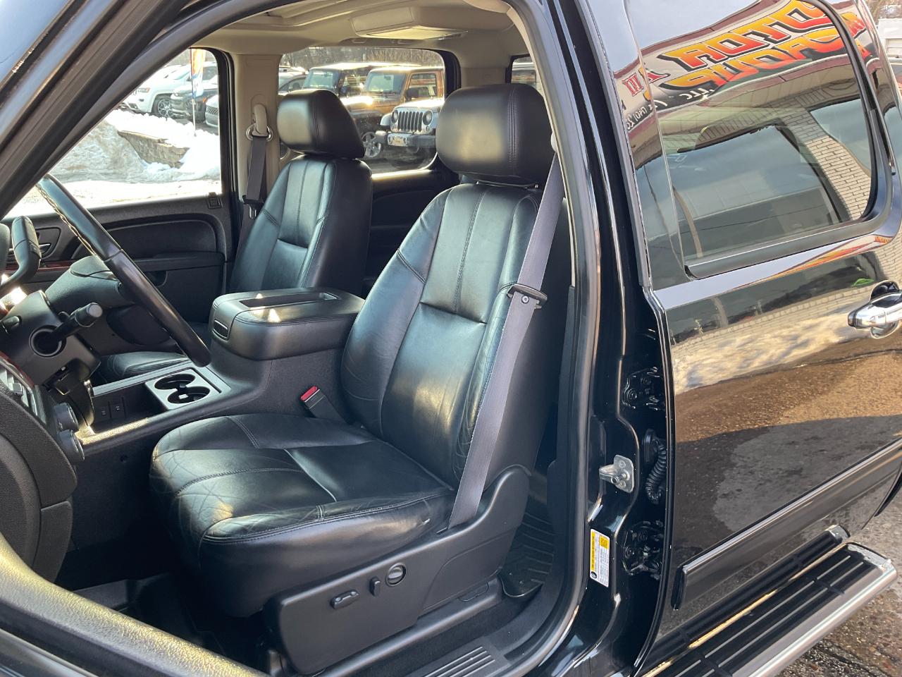 Chevrolet Silverado 3500HD LTZ Crew Cab  4WD 2011