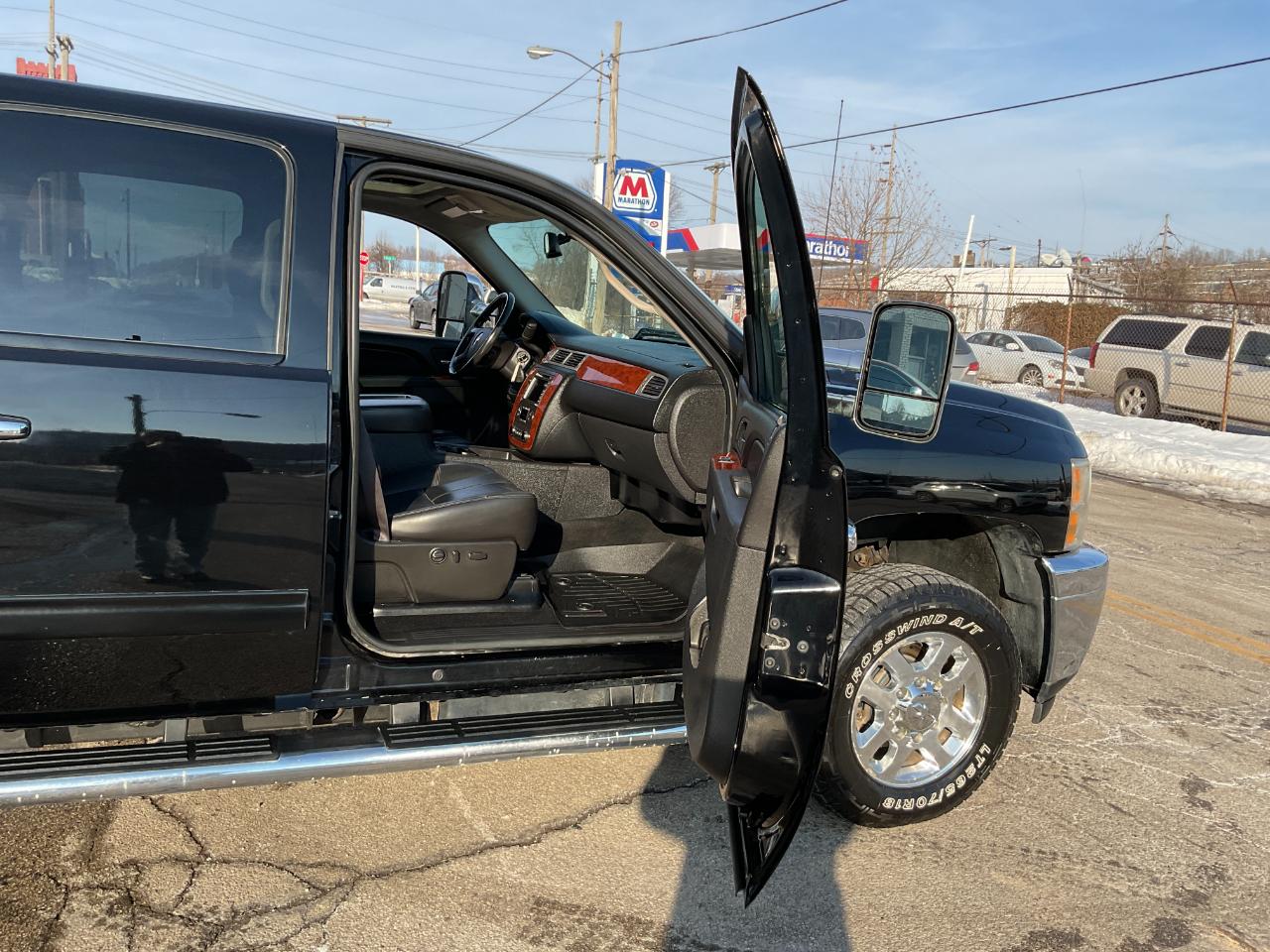 Chevrolet Silverado 3500HD LTZ Crew Cab  4WD 2011