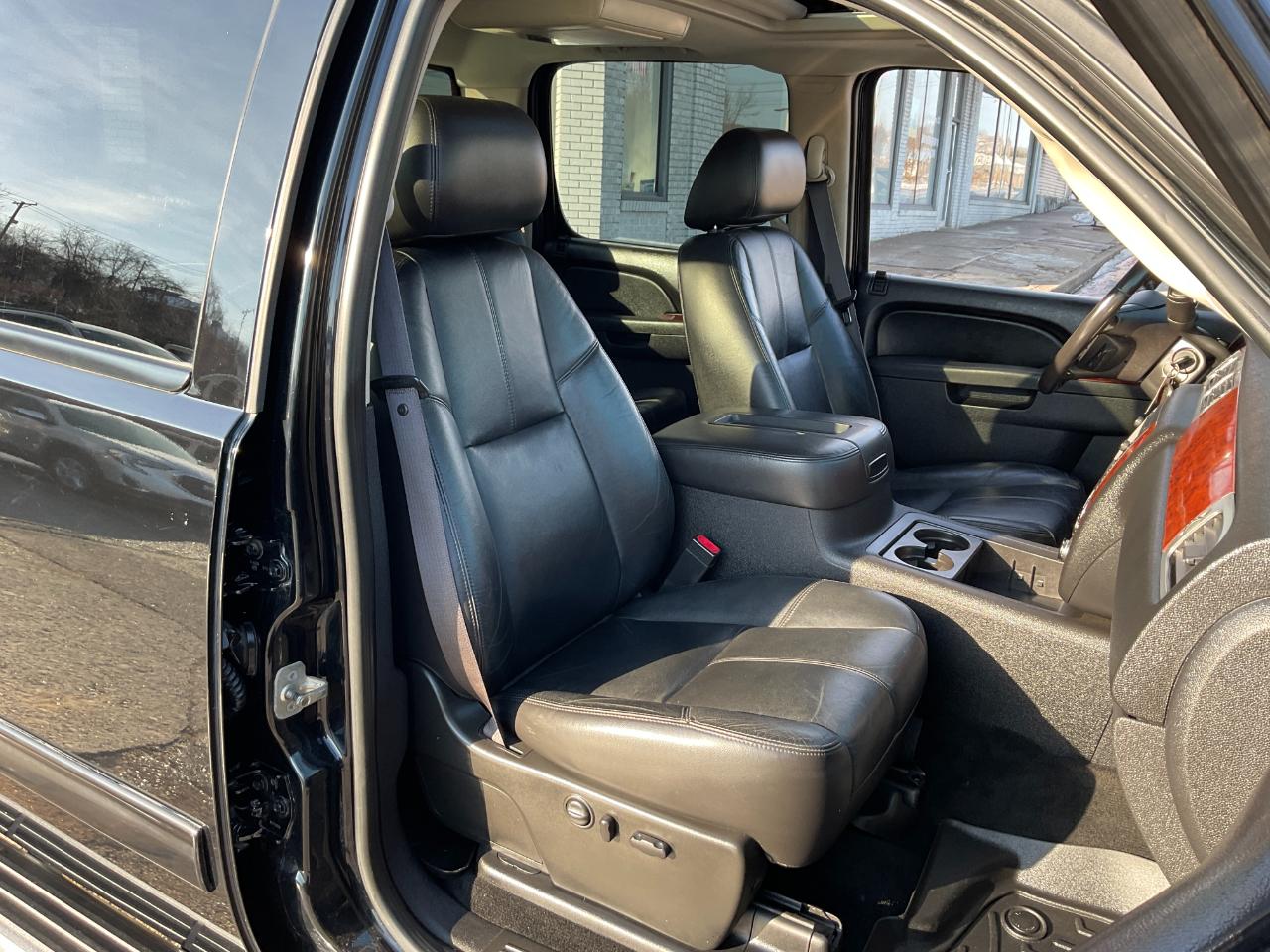 Chevrolet Silverado 3500HD LTZ Crew Cab  4WD 2011