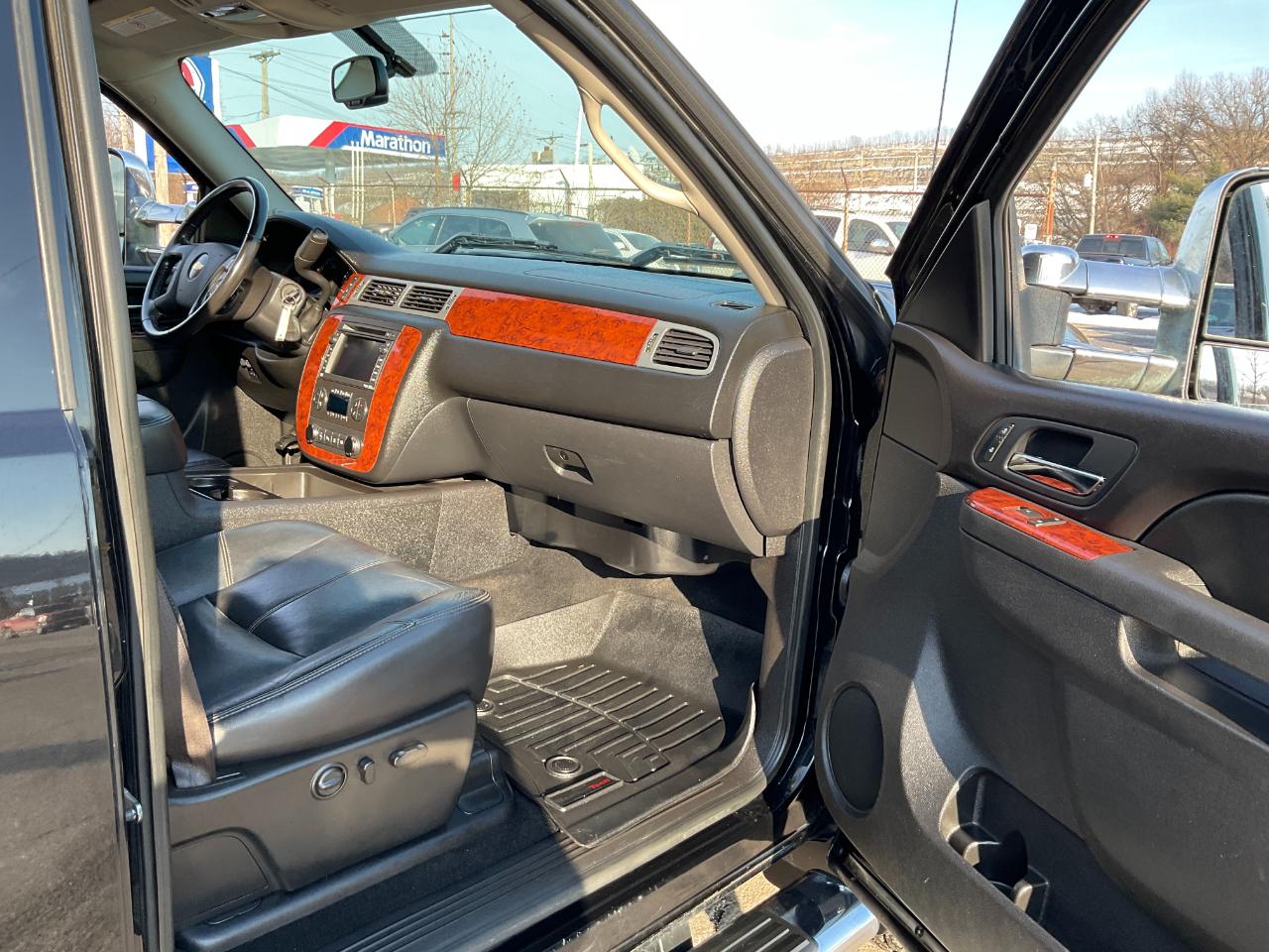 Chevrolet Silverado 3500HD LTZ Crew Cab  4WD 2011