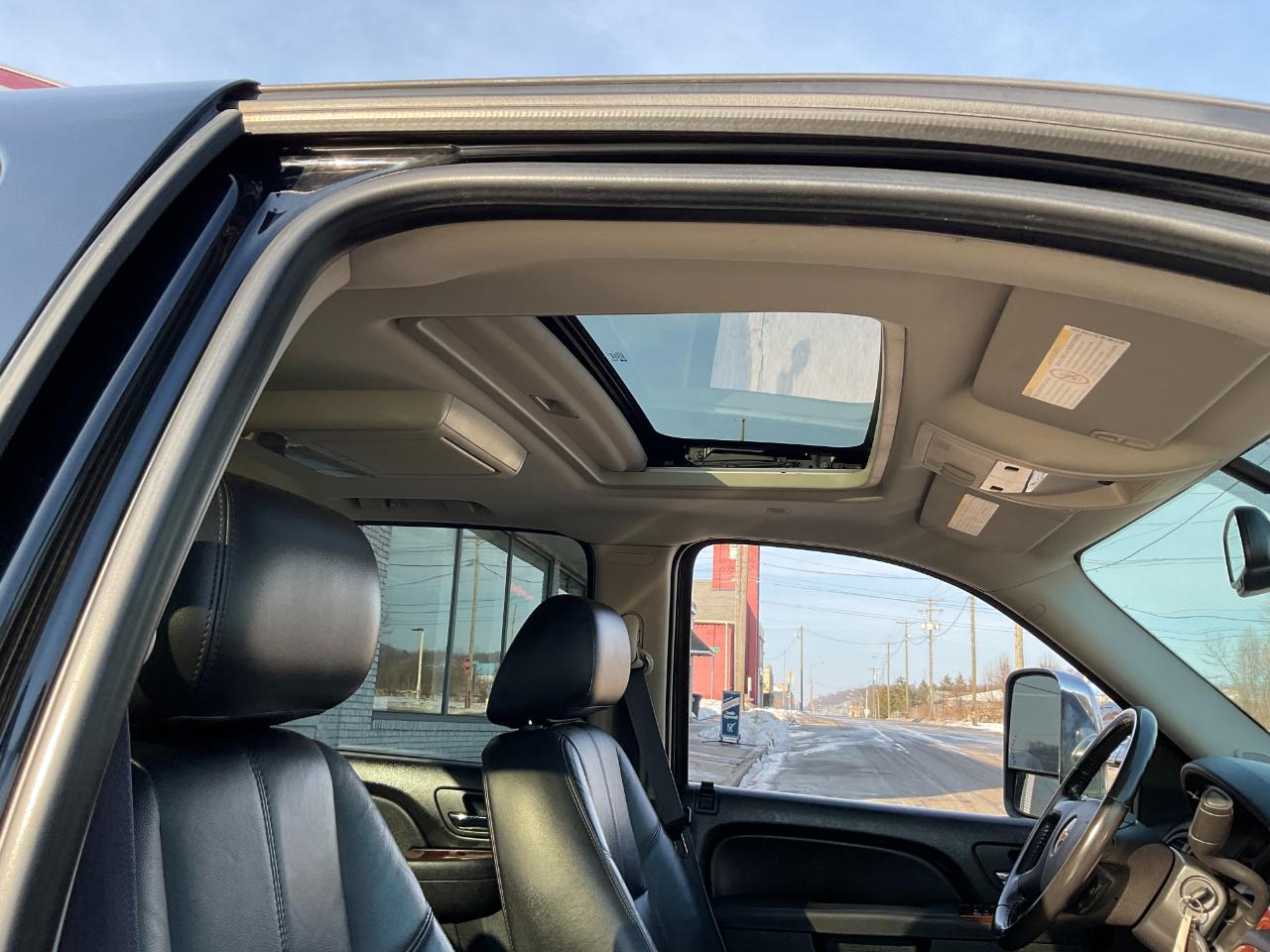 Chevrolet Silverado 3500HD LTZ Crew Cab  4WD 2011