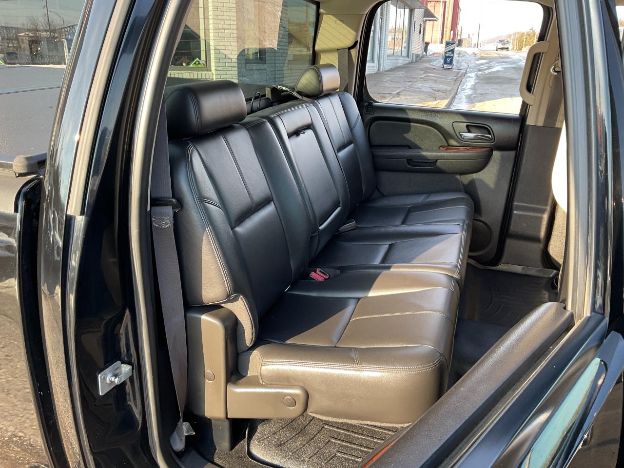 Chevrolet Silverado 3500HD LTZ Crew Cab  4WD 2011