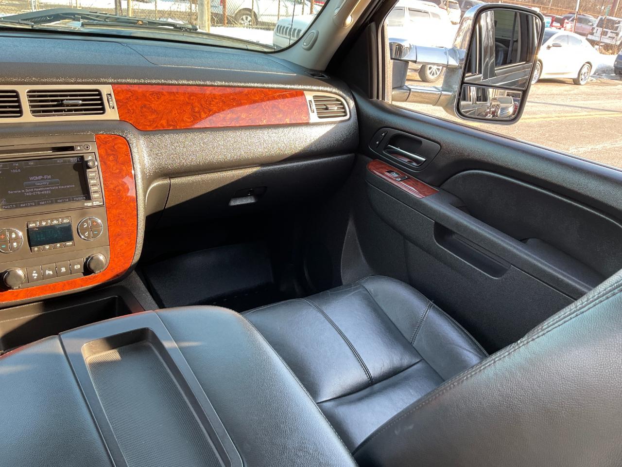 Chevrolet Silverado 3500HD LTZ Crew Cab  4WD 2011