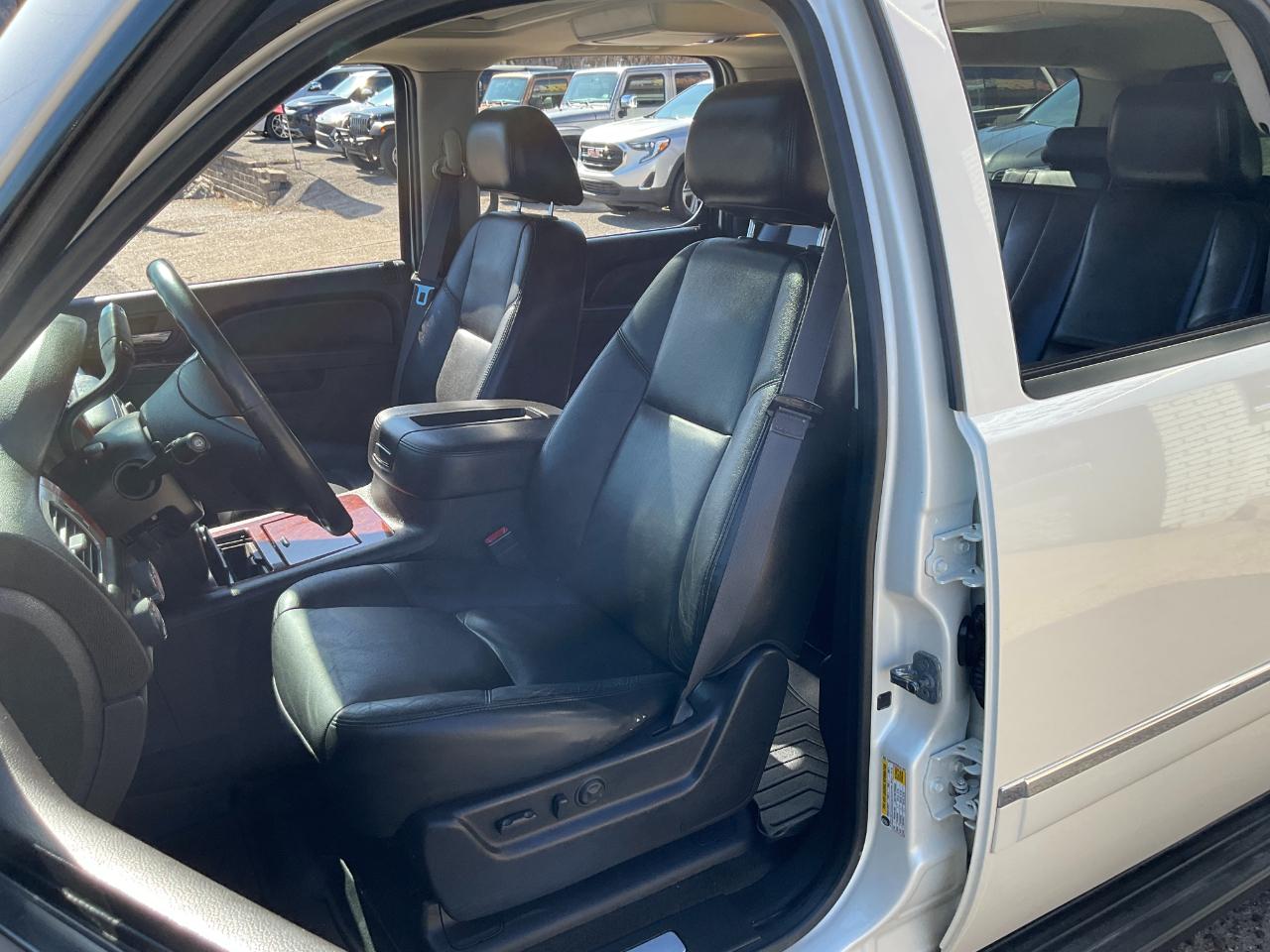 Chevrolet Suburban LTZ 1500 4WD 2013