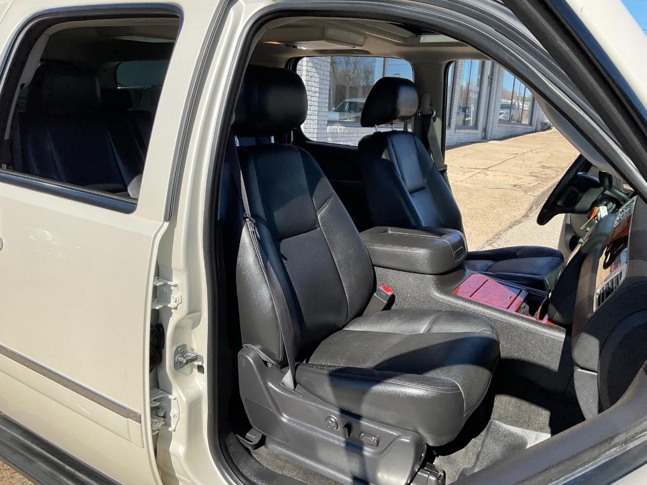 Chevrolet Suburban LTZ 1500 4WD 2013